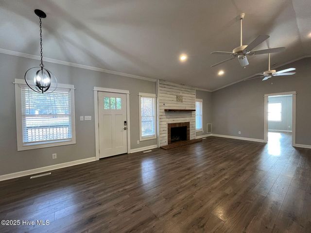 105 Scuppernong Court, West End, NC 27376