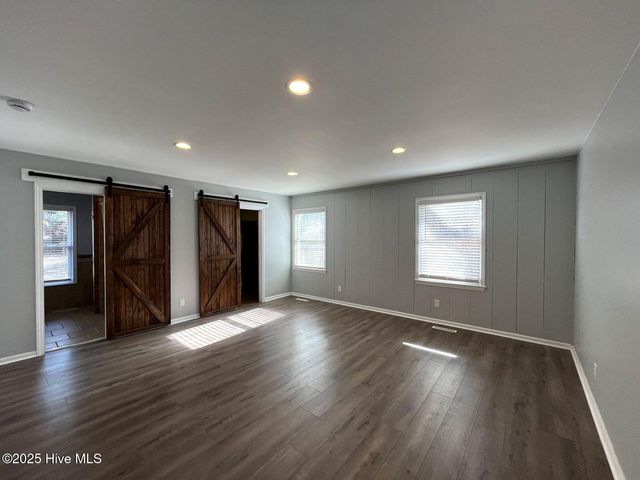 105 Scuppernong Court, West End, NC 27376