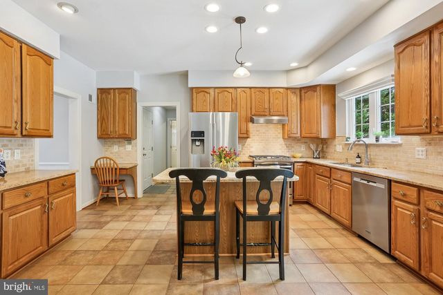 11208 YARDLEY PL, Ijamsville, MD 21754