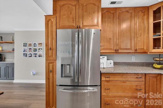 9709 Emerald Point Drive 8, Charlotte, NC 28278