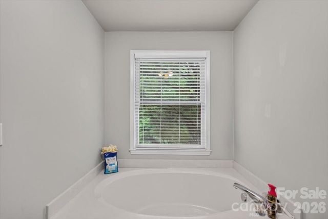 9709 Emerald Point Drive 8, Charlotte, NC 28278
