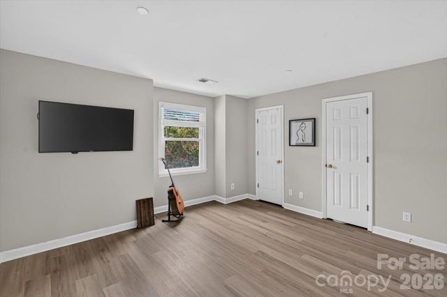 9709 Emerald Point Drive 8, Charlotte, NC 28278