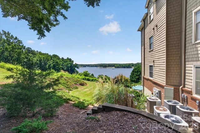 9709 Emerald Point Drive 8, Charlotte, NC 28278