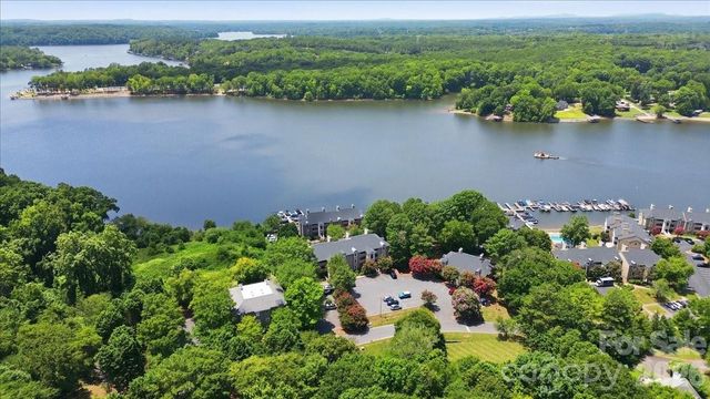 9709 Emerald Point Drive 8, Charlotte, NC 28278