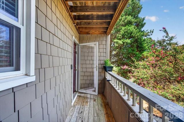 9709 Emerald Point Drive 8, Charlotte, NC 28278