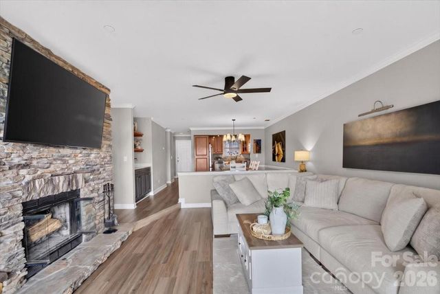 9709 Emerald Point Drive 8, Charlotte, NC 28278
