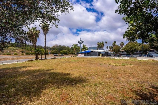 2690 S Escondido Blvd 238-152-16-00, Escondido, CA 92025