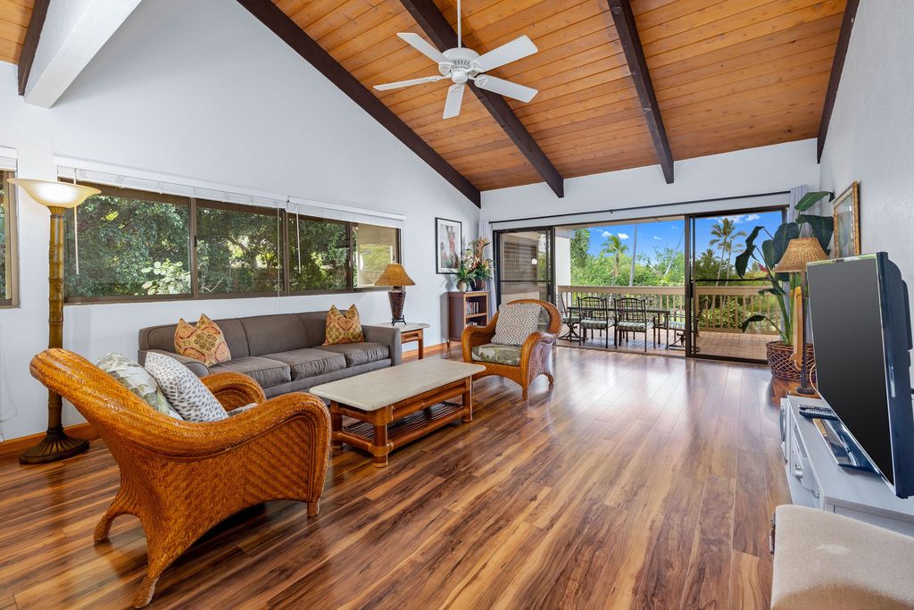 Image 1 of property listing at 78-6842 KEAUHOU GARDENS I, #2201, Kailua-kona, HI 96740