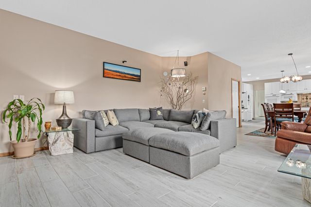 14217 Footbridge Way, Apple Valley, MN 55124