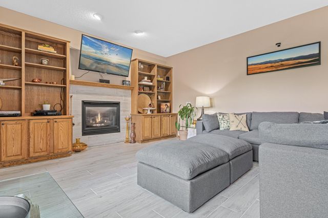 14217 Footbridge Way, Apple Valley, MN 55124