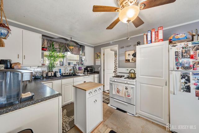 715 NE Park Avenue, Union Beach, NJ 07735