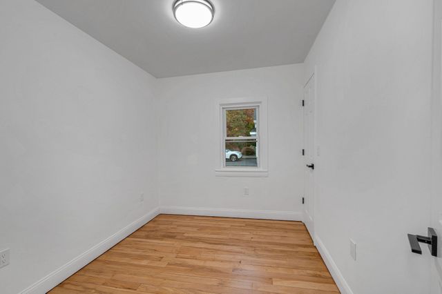 132 Vernon Street, Tewksbury, MA 01876