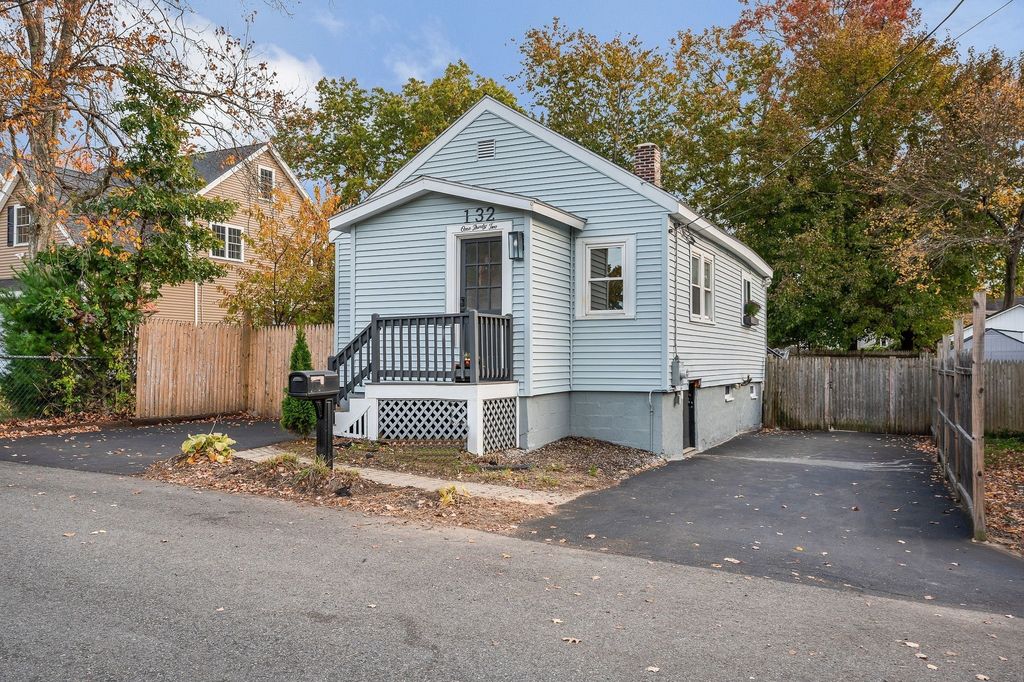 132 Vernon Street, Tewksbury, MA 01876