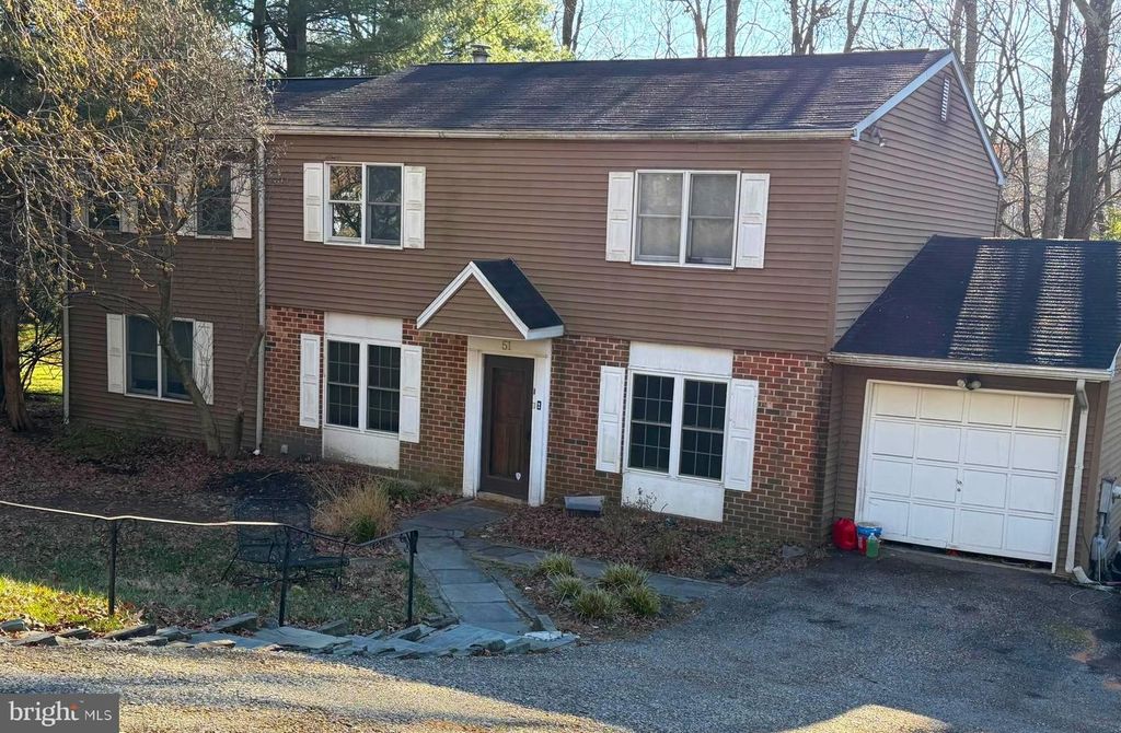 51 SCARLET OAK DR, Lafayette Hill, PA 19444