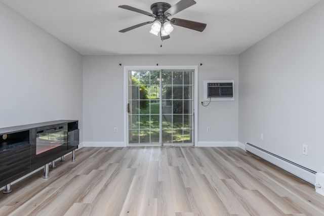 15 Northbrook Dr Unit 1504, Manchester, NH 03102