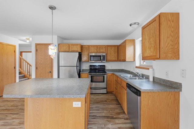 1587 Don Simon Drive, Sun Prairie, WI 53590