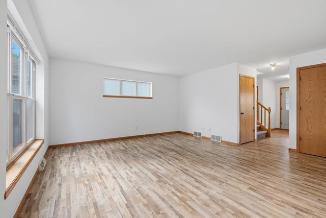 1587 Don Simon Drive, Sun Prairie, WI 53590