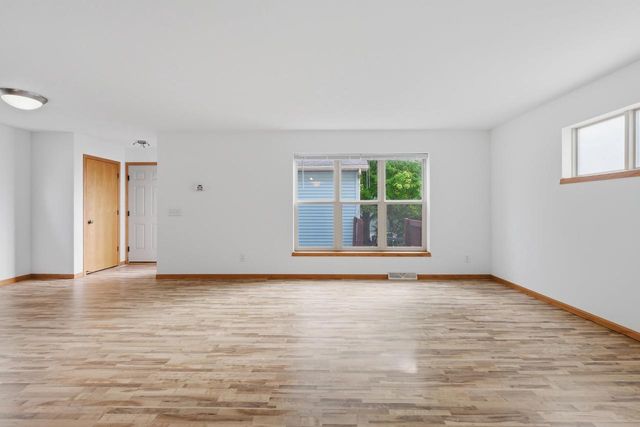 1587 Don Simon Drive, Sun Prairie, WI 53590