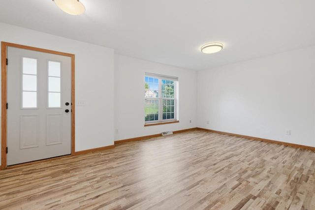 1587 Don Simon Drive, Sun Prairie, WI 53590