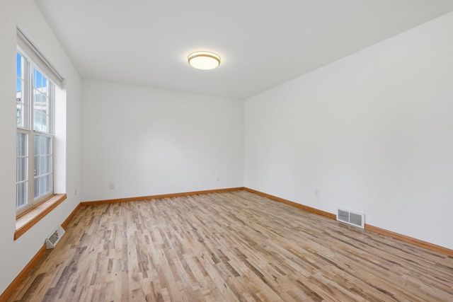 1587 Don Simon Drive, Sun Prairie, WI 53590