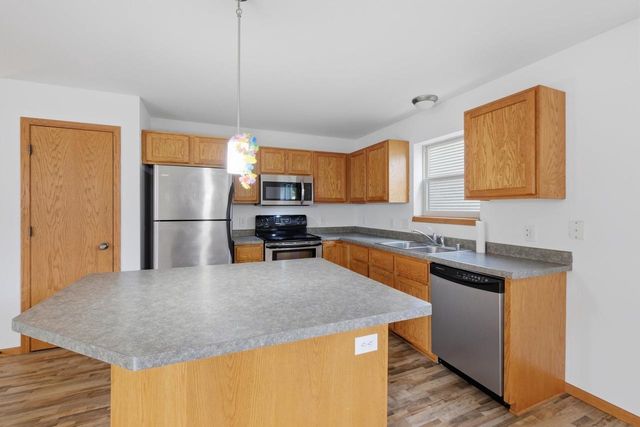 1587 Don Simon Drive, Sun Prairie, WI 53590
