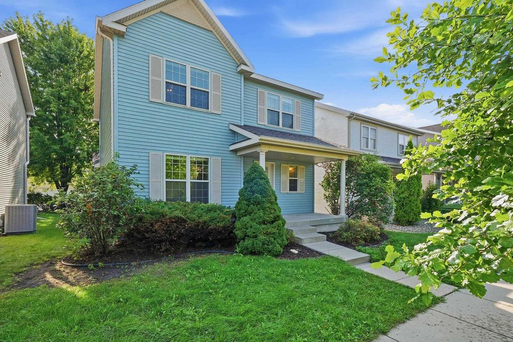 1587 Don Simon Drive, Sun Prairie, WI 53590