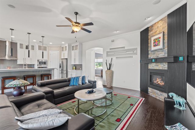 236 Standing Oak DR, Georgetown, TX 78633