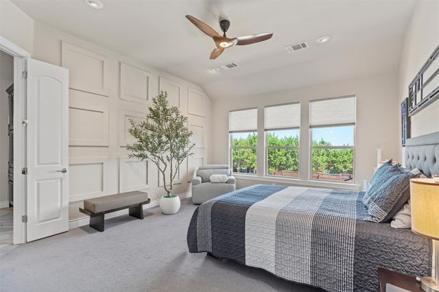 236 Standing Oak DR, Georgetown, TX 78633