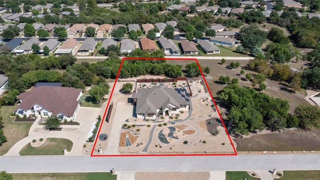 236 Standing Oak DR, Georgetown, TX 78633