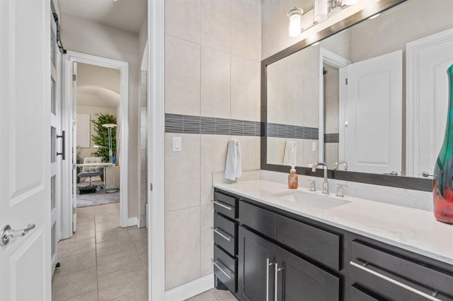 236 Standing Oak DR, Georgetown, TX 78633