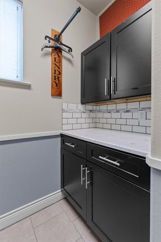 236 Standing Oak DR, Georgetown, TX 78633