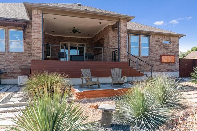 236 Standing Oak DR, Georgetown, TX 78633