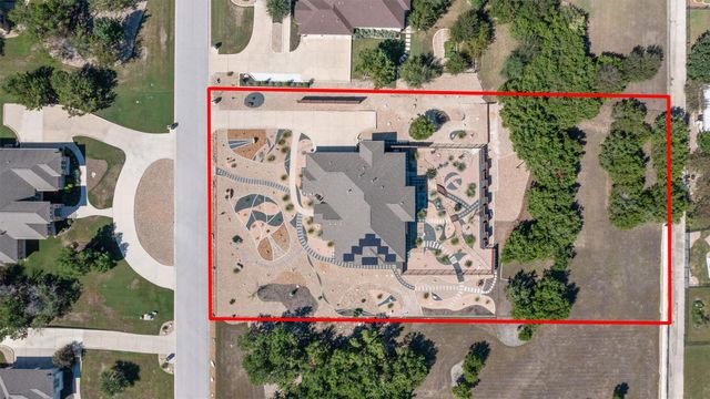 236 Standing Oak DR, Georgetown, TX 78633