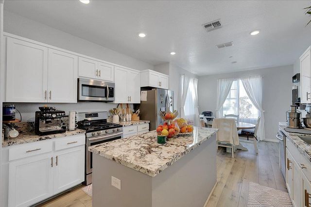 2148 Woodlet St, Marysville, CA 95901