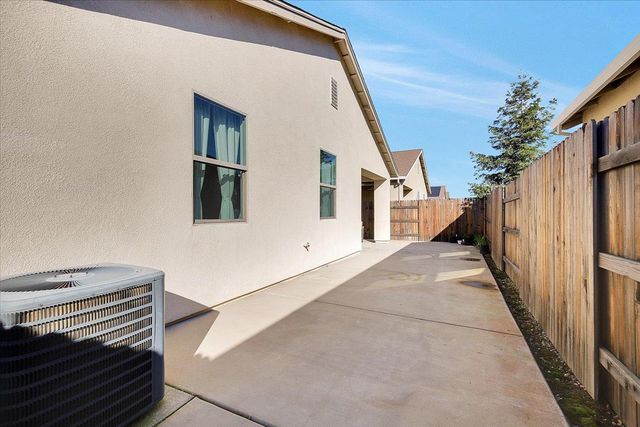 2148 Woodlet St, Marysville, CA 95901