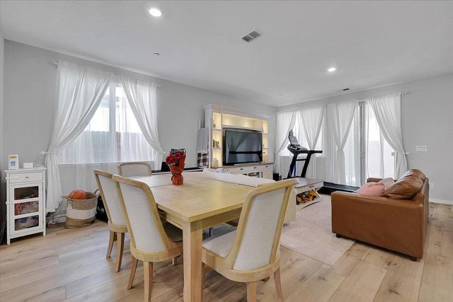 2148 Woodlet St, Marysville, CA 95901