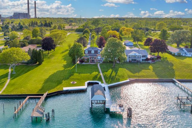 4243 River Road Road, East China Twp, MI 48054