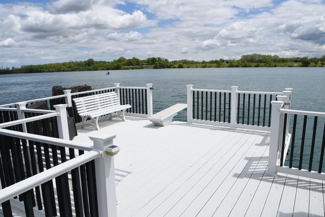 4243 River Road Road, East China Twp, MI 48054