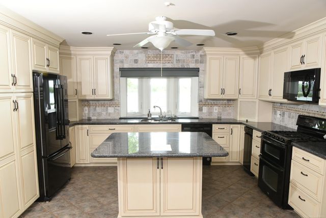 4243 River Road Road, East China Twp, MI 48054