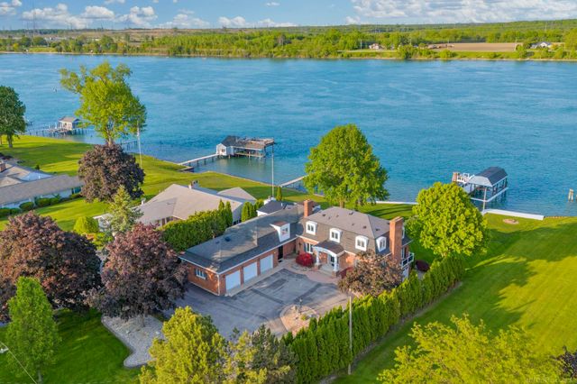 4243 River Road Road, East China Twp, MI 48054