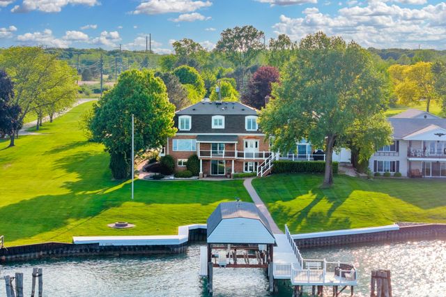 4243 River Road Road, East China Twp, MI 48054