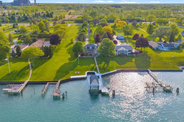 4243 River Road Road, East China Twp, MI 48054