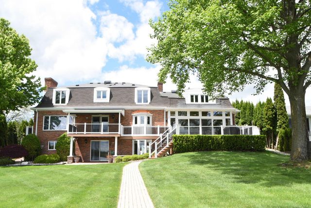 4243 River Road Road, East China Twp, MI 48054
