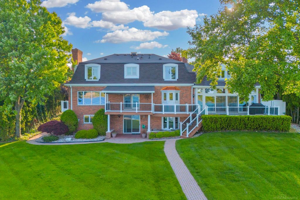 4243 River Road Road, East China Twp, MI 48054