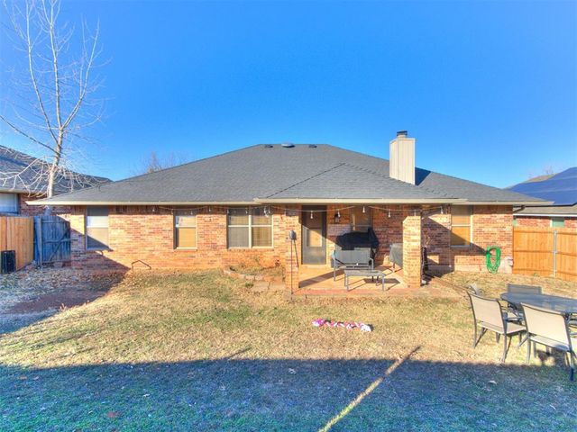 122 Tecumseh Ridge Road, Norman, OK 73069