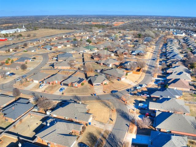 122 Tecumseh Ridge Road, Norman, OK 73069