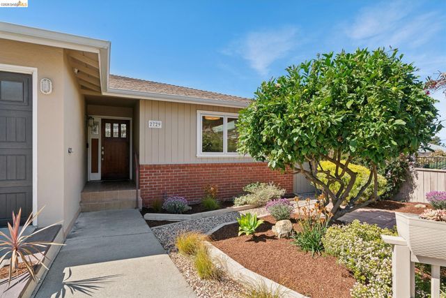 2729 Del Monte Ave, El Cerrito, CA 94530