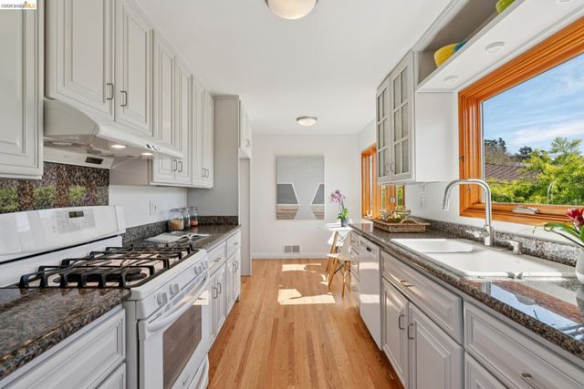 2729 Del Monte Ave, El Cerrito, CA 94530