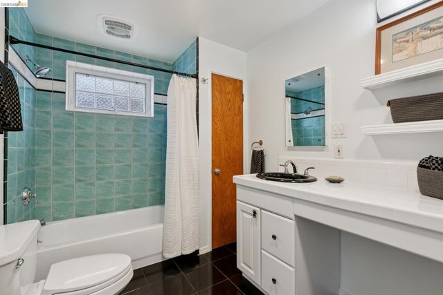 2729 Del Monte Ave, El Cerrito, CA 94530