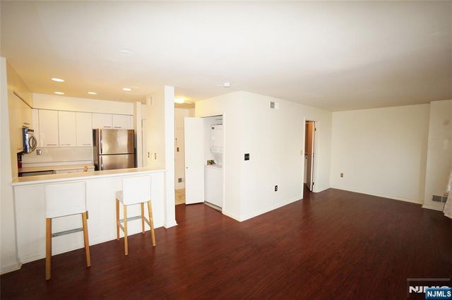 203 Nelson Court O203, Edgewater, NJ 07020